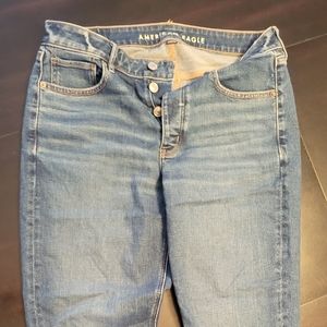 AE midrise boyfriend jeans size 8 short